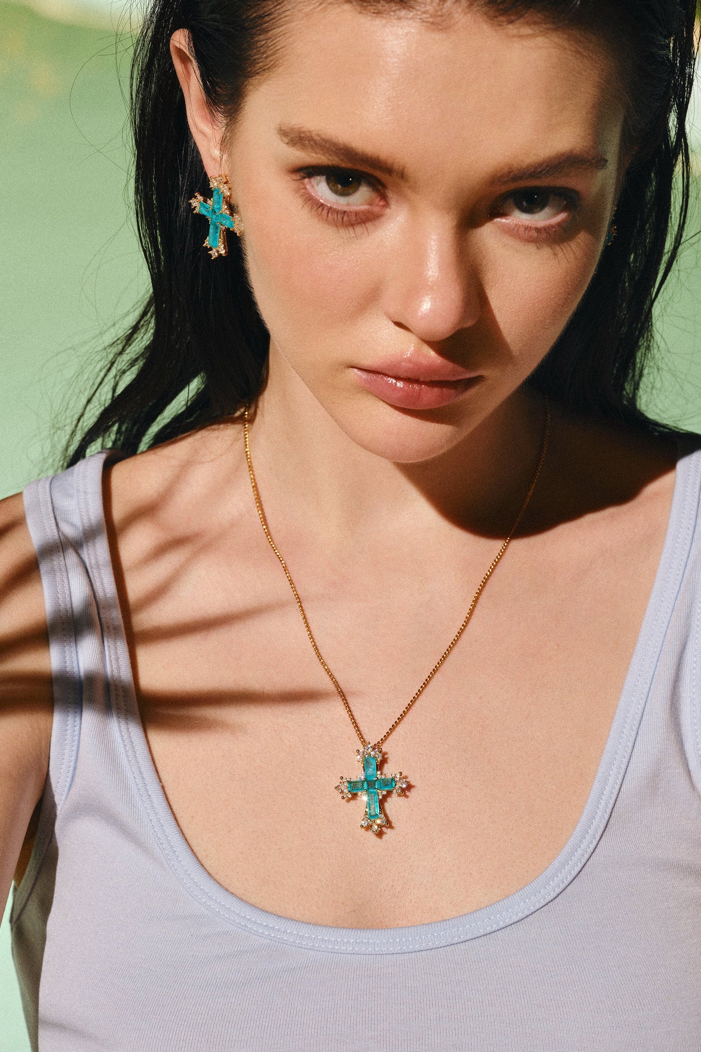 Zirconia cross necklac