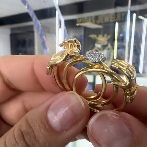 💞 Herzring mit offenen Händen